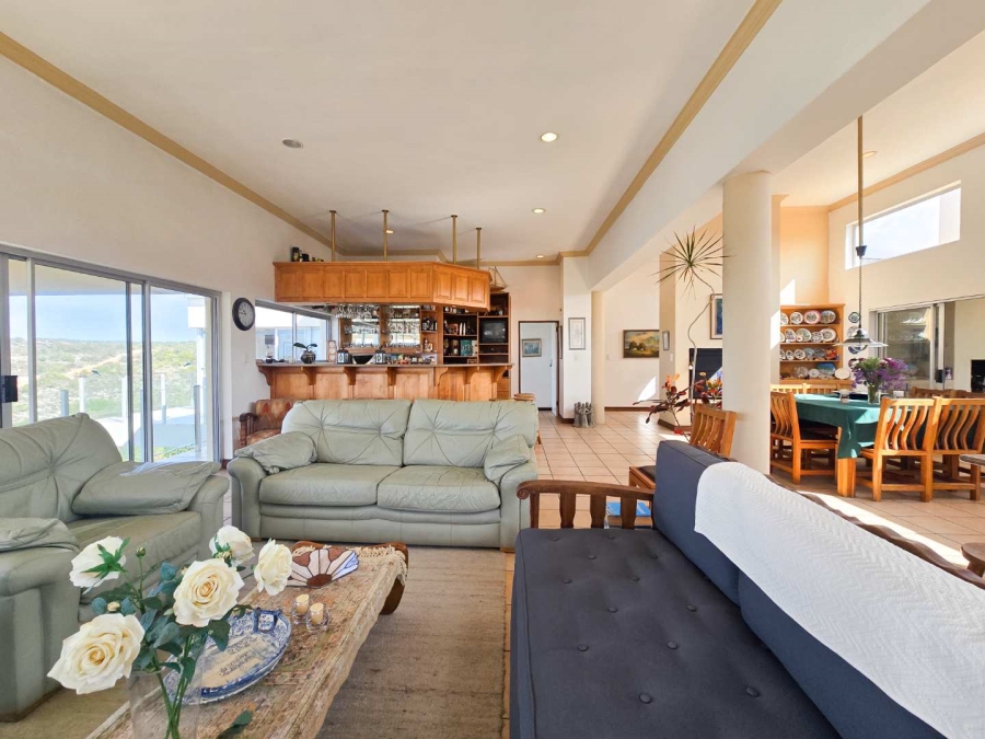 5 Bedroom Property for Sale in Stilbaai Wes Western Cape